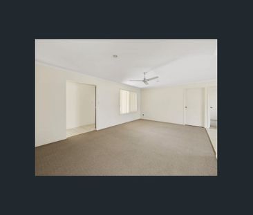 Just Renovated - Freshly Painted with Brand New Carpets - Photo 5