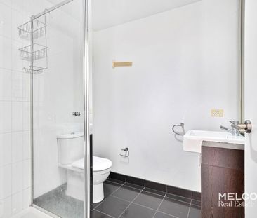 SENSATIONAL TWO BED IN THE HEART OF CBD - UNFURNISHED - Photo 5
