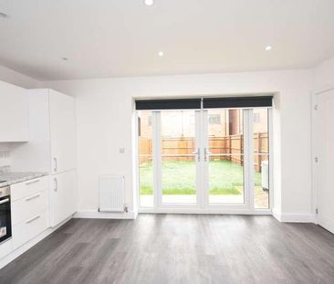 Sanders Lane, Aylesbury, Buckinghamshire, HP21 - Photo 6