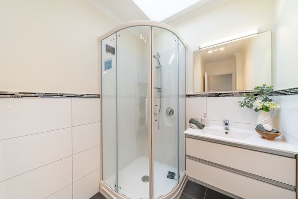 CENTRAL HUTT - Photo 1