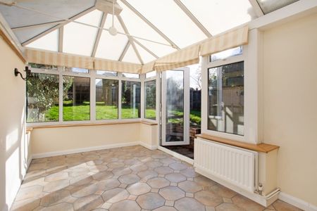 3 bedroom semi-detached house to rent - Photo 2