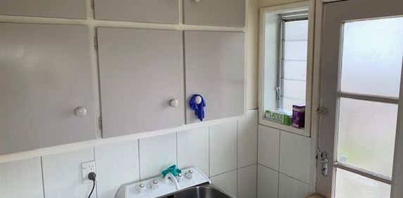 Modern & Convenient Living in a Quiet Cul-de-Sac Ã¢€“ 2 Bedroom Front Unit in Glenfield - Photo 2