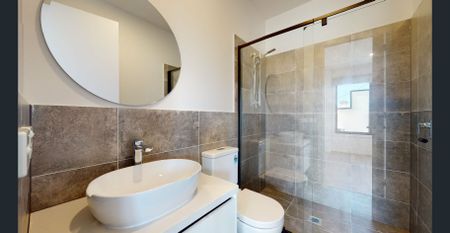 Urban ease, two-bedroom townhouse plus study space - Photo 5