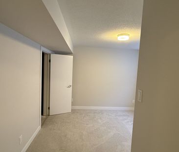 For Lease - 135 Ryan Reynolds Way, Orleans - Cumberland and Area, O... - Photo 3