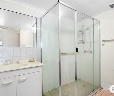 Spacious Apartment with City Views and Private Courtyard - Photo 1