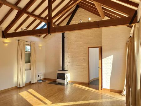 2 bedroom barn conversion to rent - Photo 3