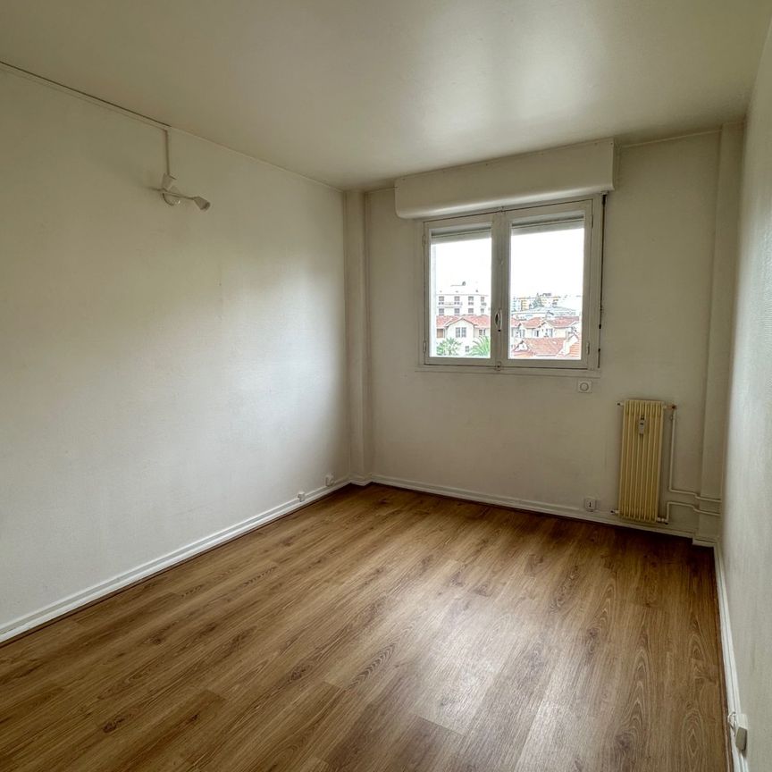 PAU - BD ALSACE LORRAINE-APPARTEMENT - T3 - 71m2 - PLACE DE PARKING - - Photo 1