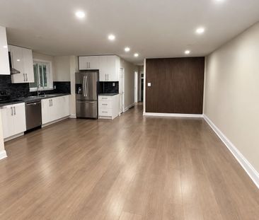For Lease - 235 Penn Avenue, Newmarket, Ontario - Photo 1