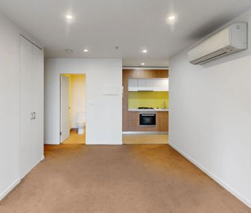 2 Bedroom Apartment in the Heart of the City!! - Photo 2