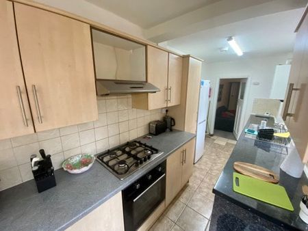 £130 pppw, Allington Avenue, Lenton, NG7, Property for rent - Photo 2