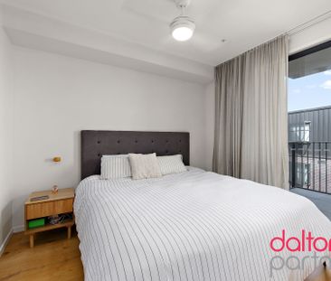 Modern Living - Photo 3