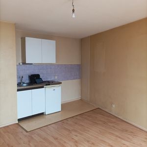 Appartement T1 – Quai Favière proche centre-ville de Montluçon - Photo 2