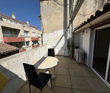 Location Appartement 1 pièce 30m² NIMES 30000 - Photo 4