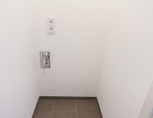 Dachgeschosswohnung mit großzügiger Terrasse - 3 Zimmer auf über 90 m² Wohnfläche - Photo 1