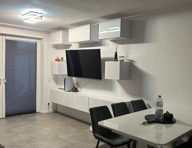 Exklusive, neuwertige 2 Zimmer Erdgeschosswohnung mit Terrasse und Garten sowie EBK in Ibbenbüren zu vermieten - Photo 1