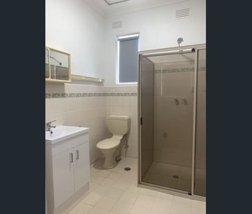 ONE BEDROOM UNIT CLOSE TO TOWN - Photo 5