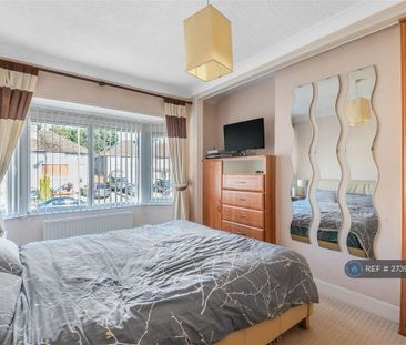 4 bedroom semi-detached house to rent - Photo 1