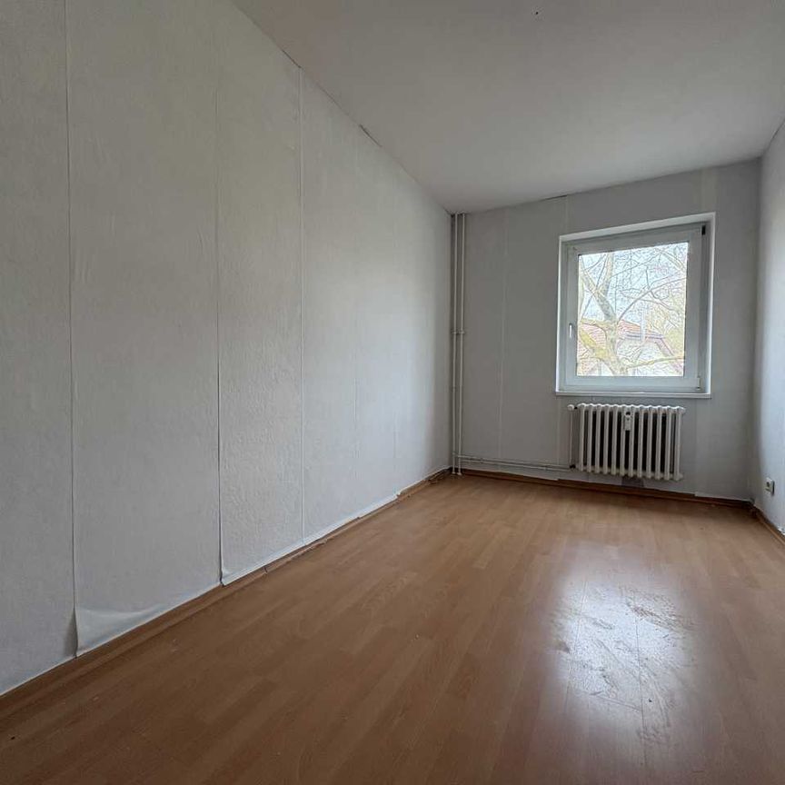 Großzügige Wohnung in Spandau sucht eine Familie mit WBS100! - Photo 1