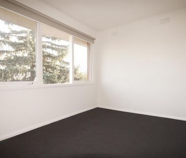 Charmingly Large 4 BR Home! - Photo 4