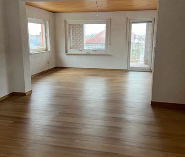 Großzügige 2,5 Zimmer Wohnung mit Balkon in kleiner Wohneinheit - Photo 2