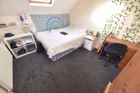 6 bedroom House in Cardigan Road, Leeds - Photo 5