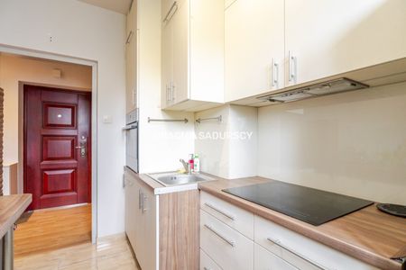 Komfortowa kawalerka z balkonem - od zaraz - Zdjęcie 3