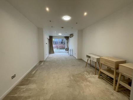 5 bedroom detached house to rent - Photo 4