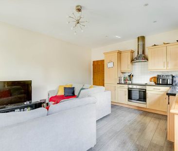 2 Bed Flat, Ridley Road, SW19 - Photo 1