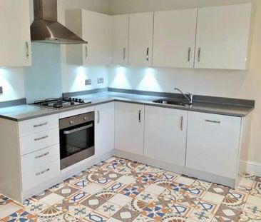 3 bedroom semi-detached house to rent - Photo 5