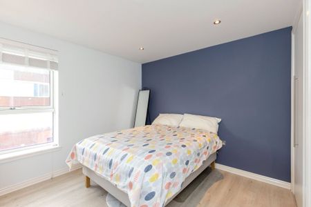 Flat 8, 6 Hatters Lane - Photo 2