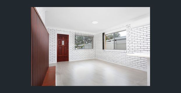 LOVELY FAMILY HOME WITH A BIG BACKYARD! - Photo 1