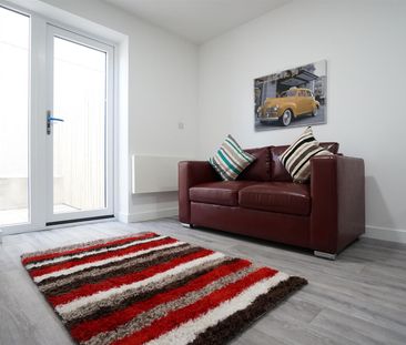 Apartment 1, 1 College Road - Photo 1