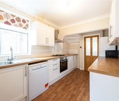 3 bedroom house to rent Hangleton Road, Hove, East Sussex, BN3 - Photo 3