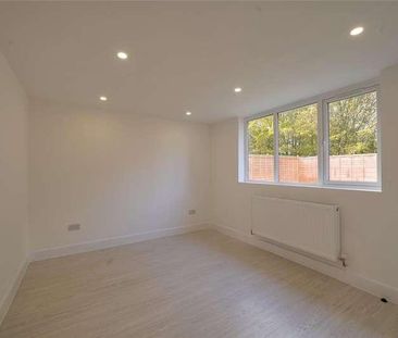 Aspal Park, Beck Row, Bury St. Edmunds, Suffolk, IP28 - Photo 4