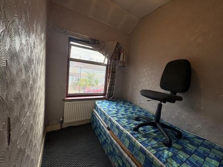 4 bedroom terraced house to rent - Photo 2