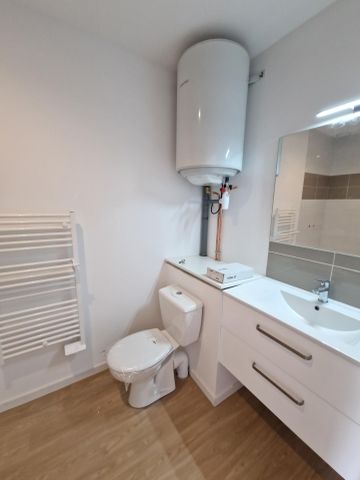 Location Appartement 1 pièce 22m² LA ROCHE SUR YON 85000 - Photo 5