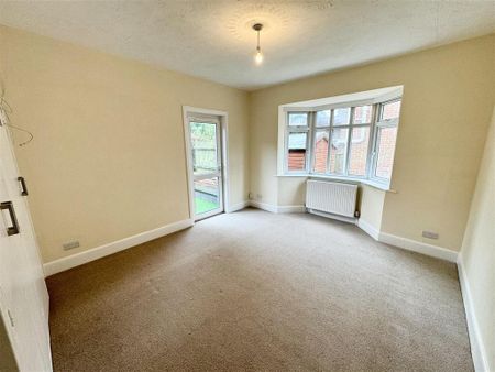 2 bedroom detached bungalow to rent - Photo 4