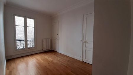 location Appartement T5 DE 149.1m² À PARIS - Photo 2