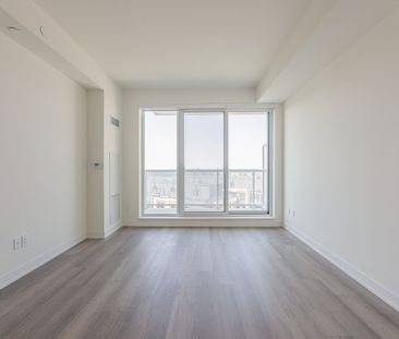 For Lease - 6 David Eyer Road Unit# 613, Richmond Hill, Ontario - Photo 1