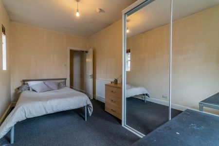 76 Eldon Street - Photo 2