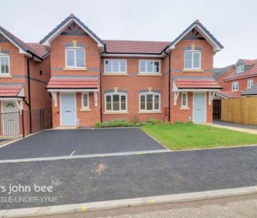 3 bedroom semi-detached house to rent - Photo 2