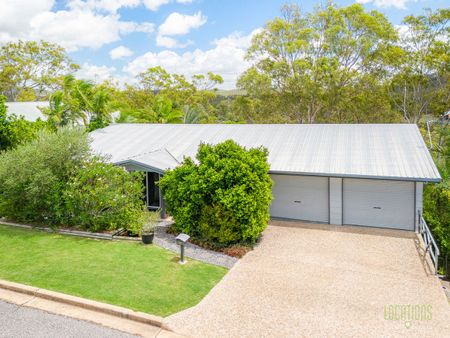 NATURE AT YOUR DOORSTEP: CHARACTER-FILLED FAMILY HOME - Photo 2