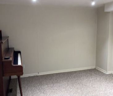 For Lease - 122 Brentcliffe Road, Toronto, Ontario - Photo 6