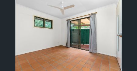 Coastal Cottage Moments to the Beach - Photo 3