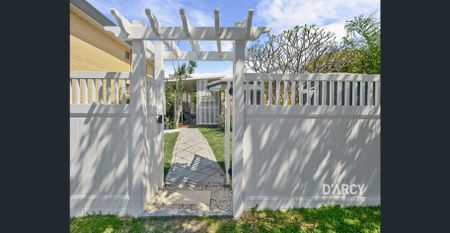 Fabulously Fresh Ground Floor Villa - Photo 3