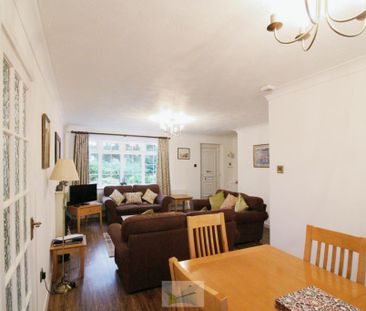 3 bedroom end of terrace house to rent - Photo 1
