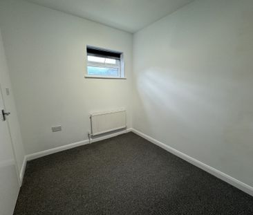 Main Road - Photo 3