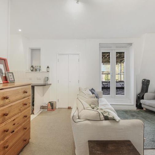 Lower Addison Gardens, W14 - Photo 1