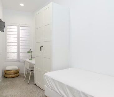 Carrer de Jaume Casanovas, El Prat de Llobregat, Catalonia 08820 - Photo 2