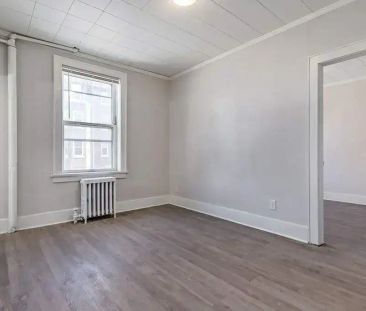 1 Bedroom - Photo 6